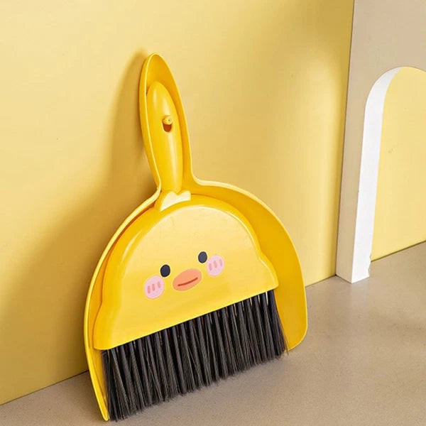2 Sets Mini Broom Desktop Kids Sweeping Brush Toy Child Pupils Cleaning