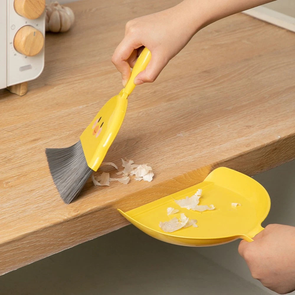 2 Sets Mini Broom Desktop Kids Sweeping Brush Toy Child Pupils Fireplace Table