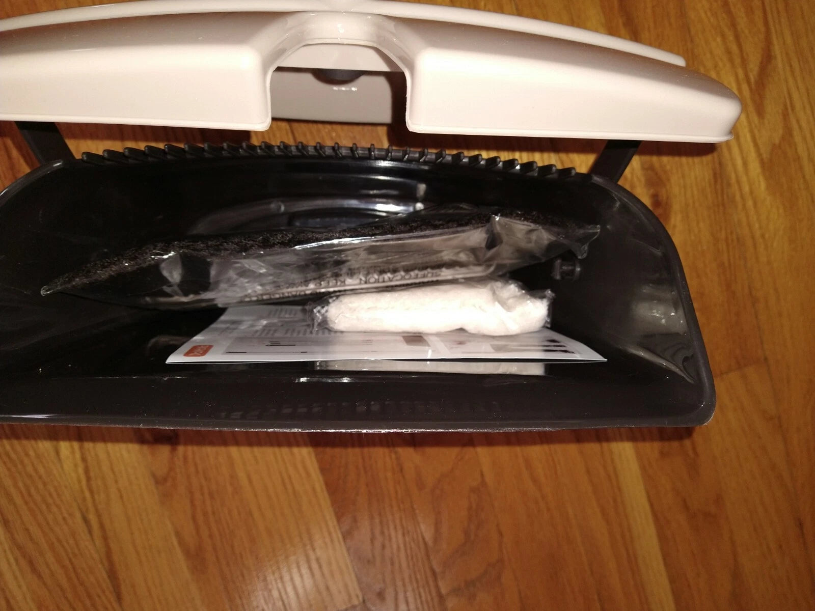 YaYbYc Broom And Dustpan Set