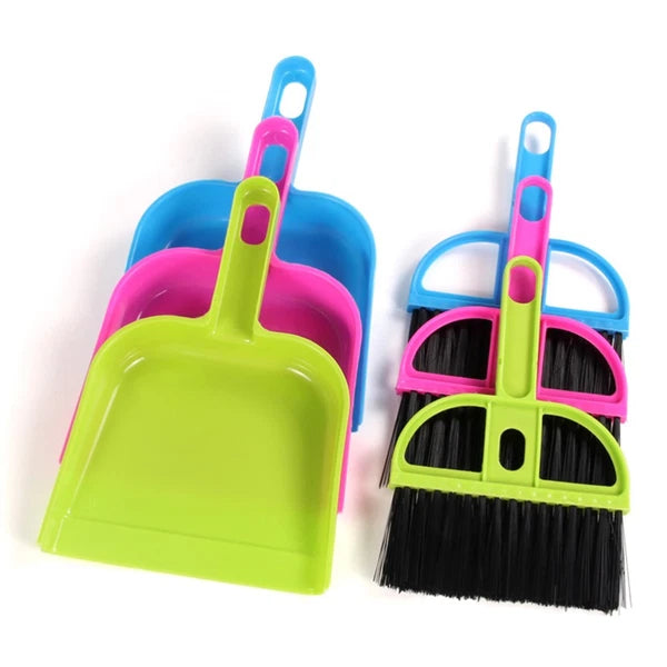 18 Sets Mini Broom and Dustpan Dust Remover Plastic Miniature Keyboard Sweeping